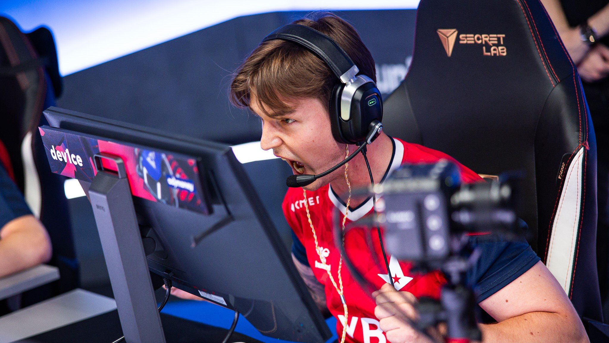 Dev1ce thế chỗ blameF để trở thành IGL của Astralis